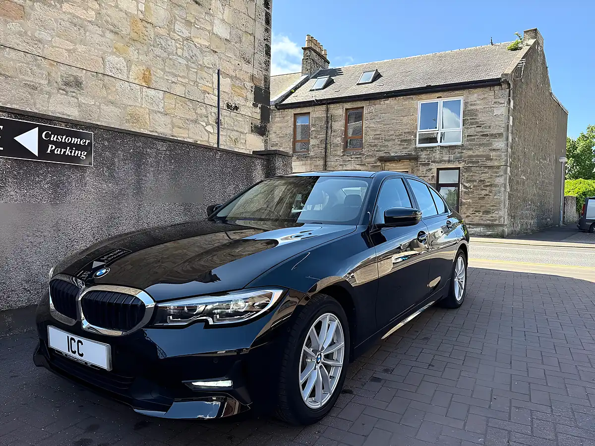 Used 2020 BMW 3 Series Se Black Sapphire Metallic - Interior and Exterior details 9