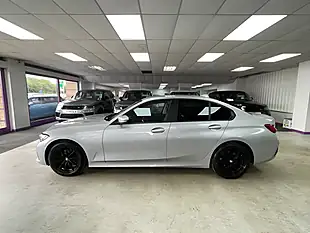 Used 2020 BMW 3 Series Se Glacier Silver - Interior and Exterior details 10