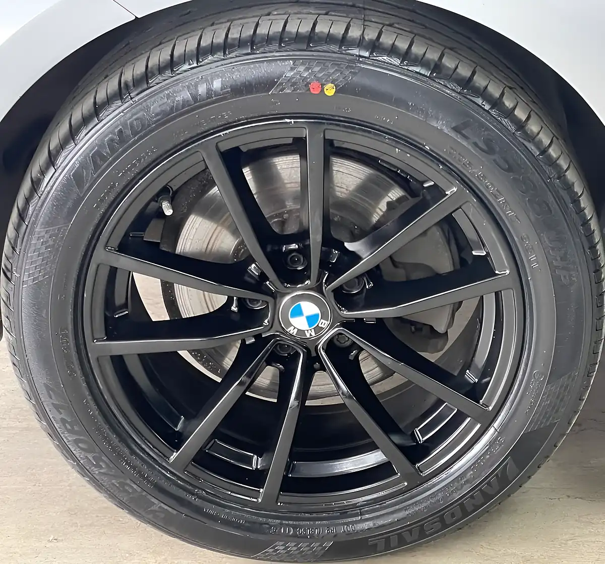 Used 2020 BMW 3 Series Se Glacier Silver - Interior and Exterior details 11