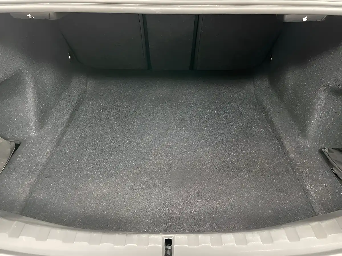 Used 2020 BMW 3 Series Se Glacier Silver - Interior and Exterior details 12
