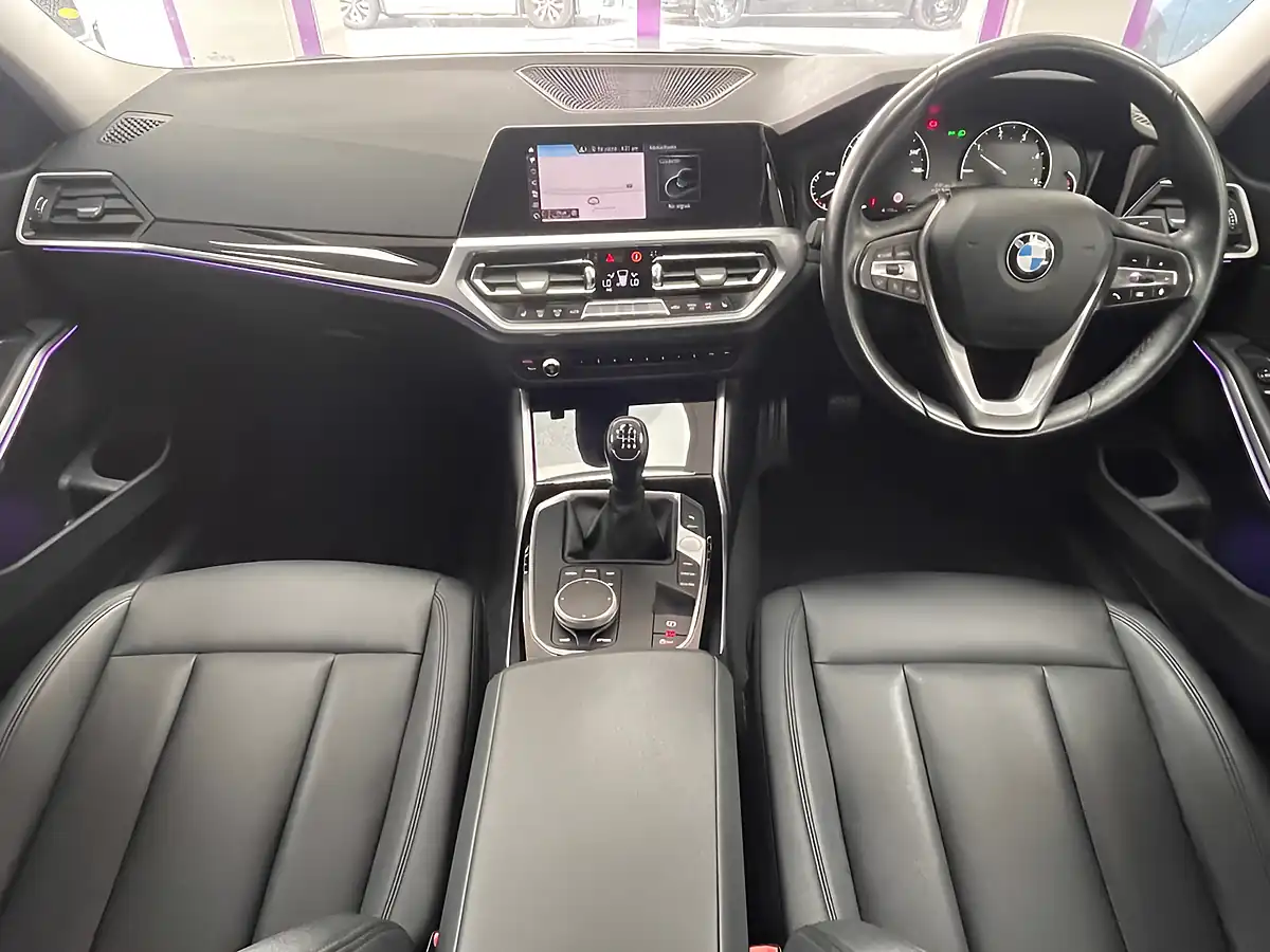 Used 2020 BMW 3 Series Se Glacier Silver - Interior and Exterior details 2