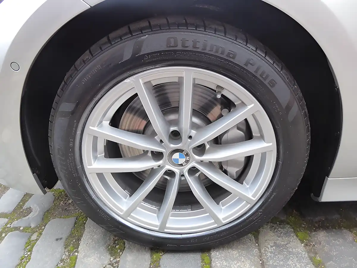 Used 2020 BMW 3 Series Se Pro Silver - Interior and Exterior details 8