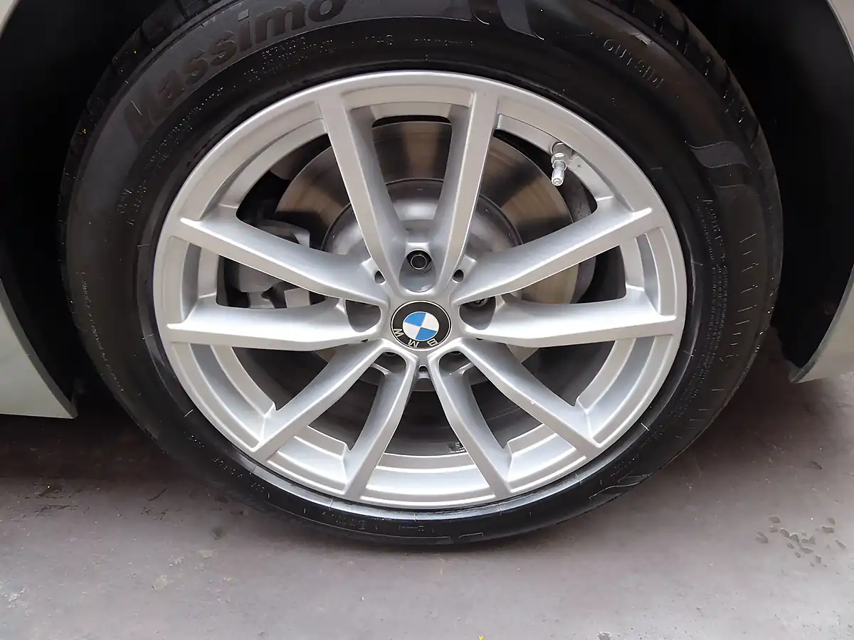 Used 2020 BMW 3 Series Se Pro Silver - Interior and Exterior details 9