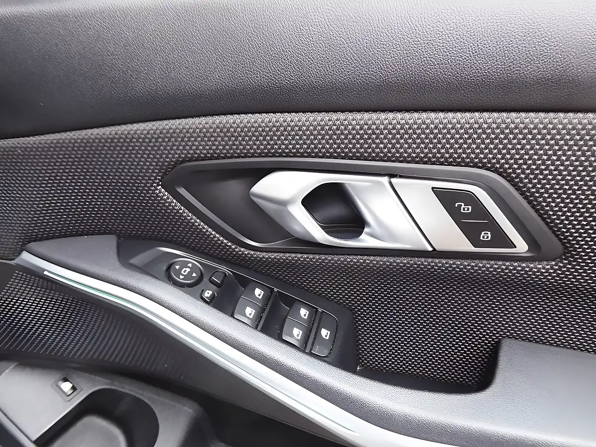Used 2020 BMW 3 Series Se Pro Silver - Interior and Exterior details 17