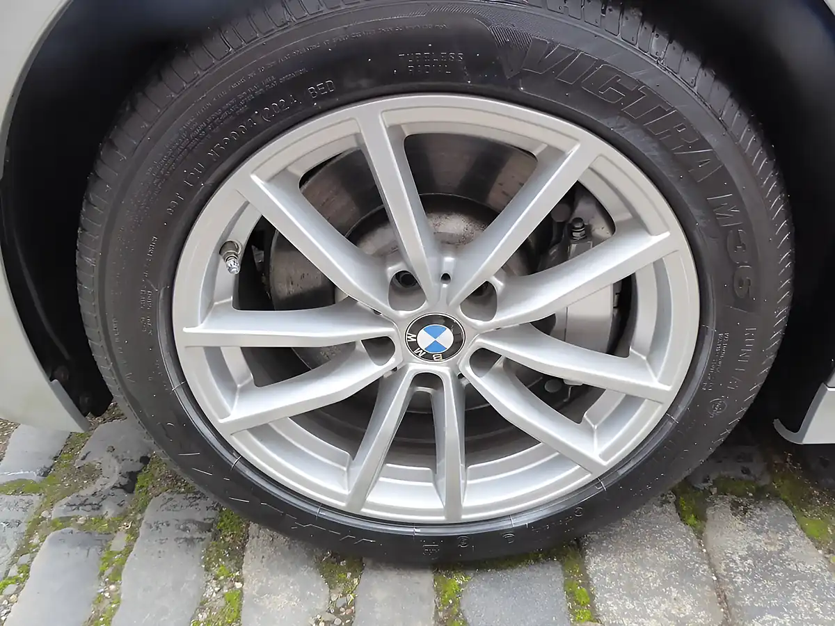 Used 2020 BMW 3 Series Se Pro Silver - Interior and Exterior details 8