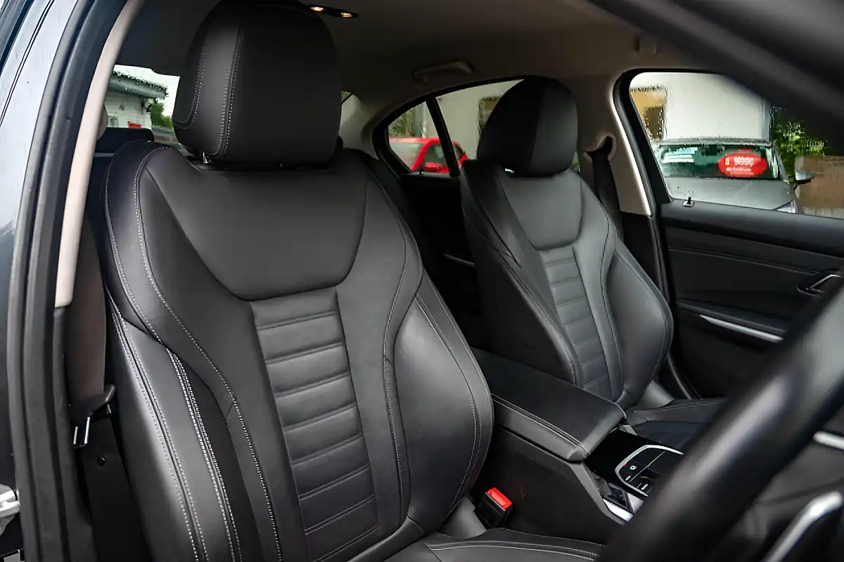 Used 2020 BMW 3 Series Sport Mineral Grey - Interior and Exterior details 16