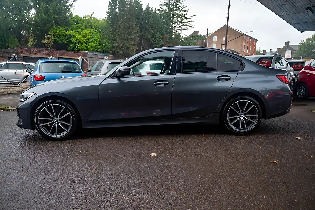 Used 2020 BMW 3 Series Sport Mineral Grey - Interior and Exterior details 5