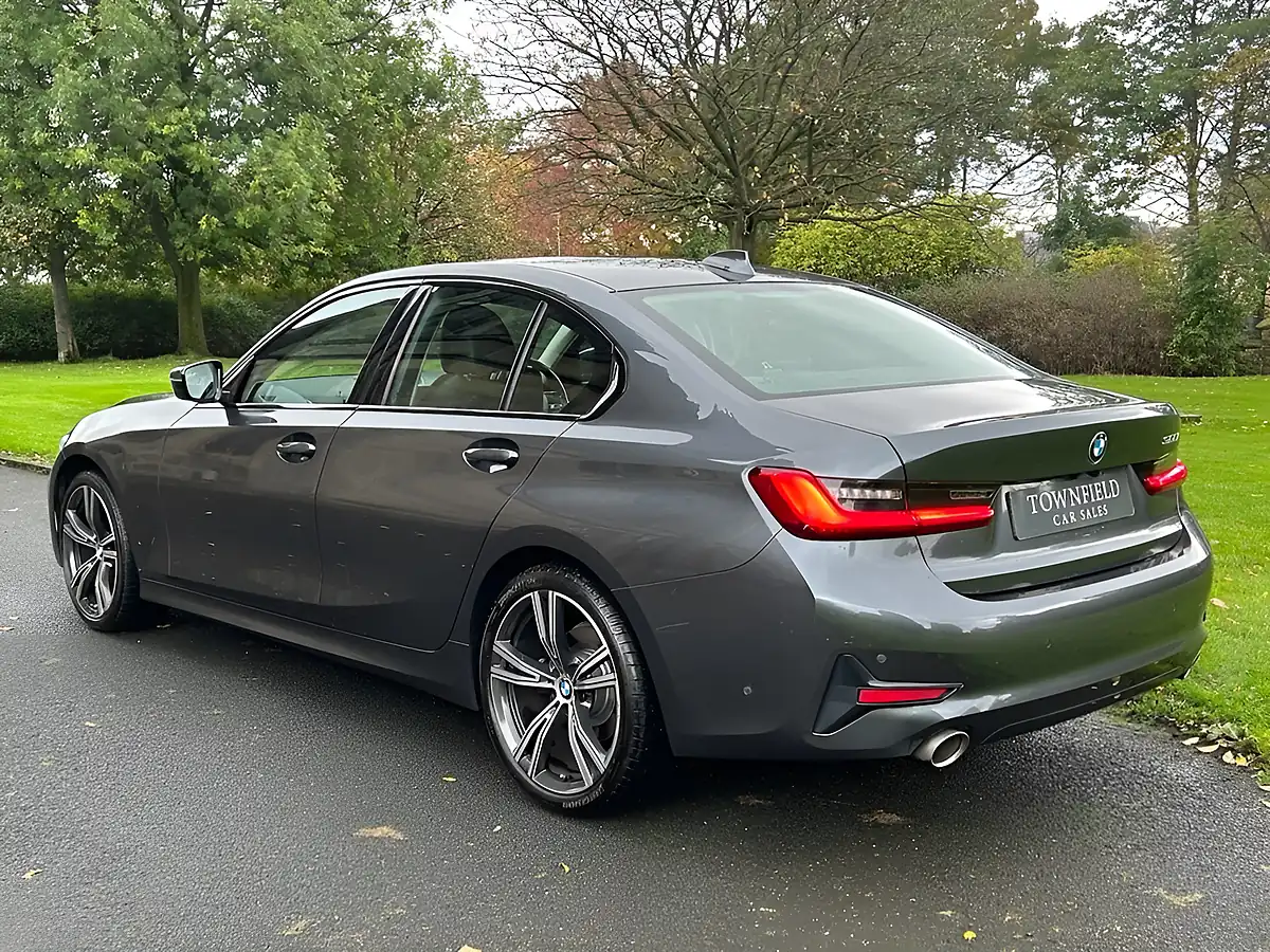Used 2020 BMW 3 Series Sport Mineral Grey - Interior and Exterior details 16