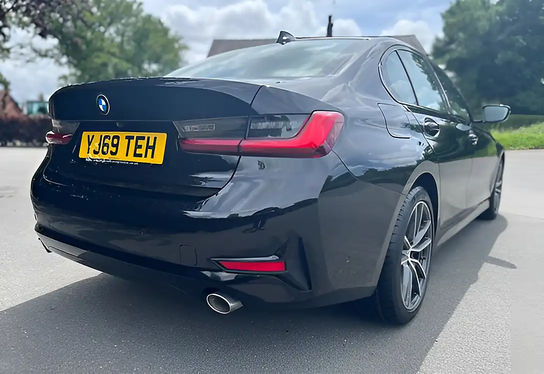 Used 2020 BMW 3 Series Sport Sapphire Black - Interior and Exterior details 10