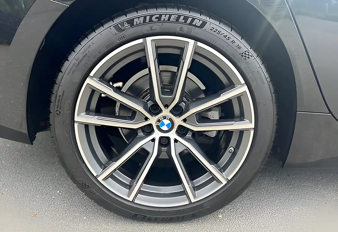 Used 2020 BMW 3 Series Sport Sapphire Black - Interior and Exterior details 14