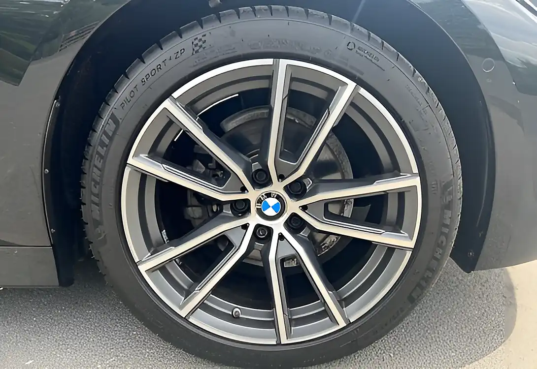 Used 2020 BMW 3 Series Sport Sapphire Black - Interior and Exterior details 15