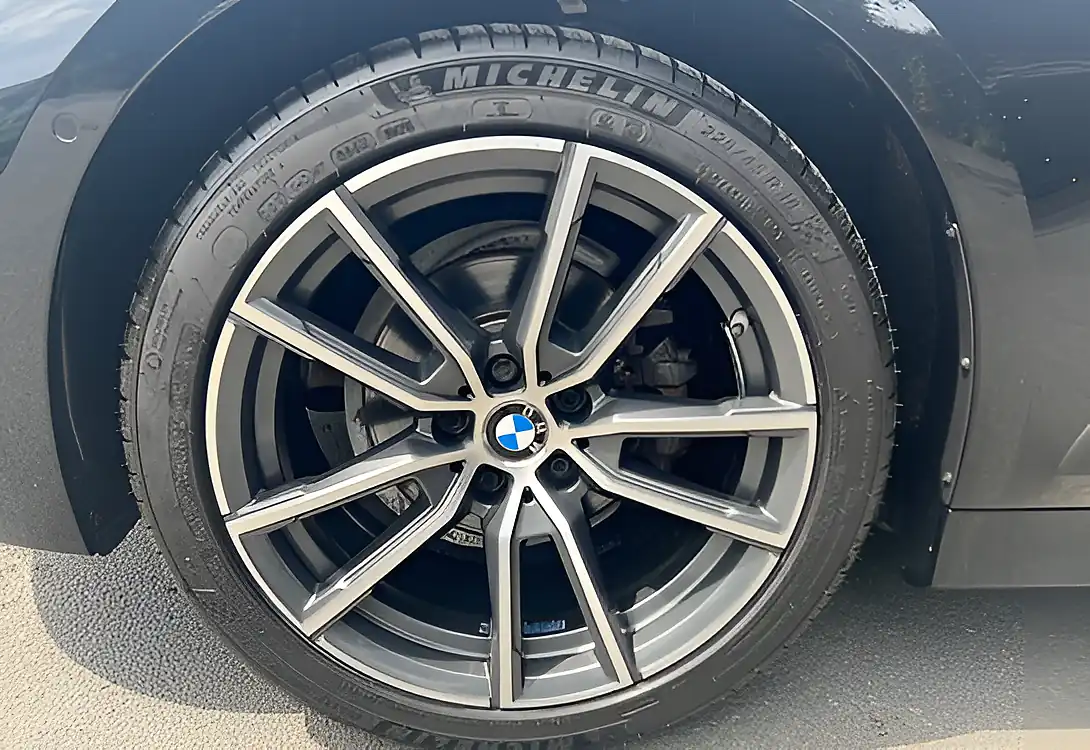 Used 2020 BMW 3 Series Sport Sapphire Black - Interior and Exterior details 18