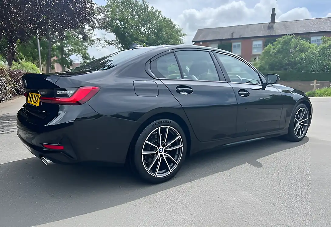 Used 2020 BMW 3 Series Sport Sapphire Black - Interior and Exterior details 5