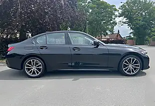 Used 2020 BMW 3 Series Sport Sapphire Black - Interior and Exterior details 6