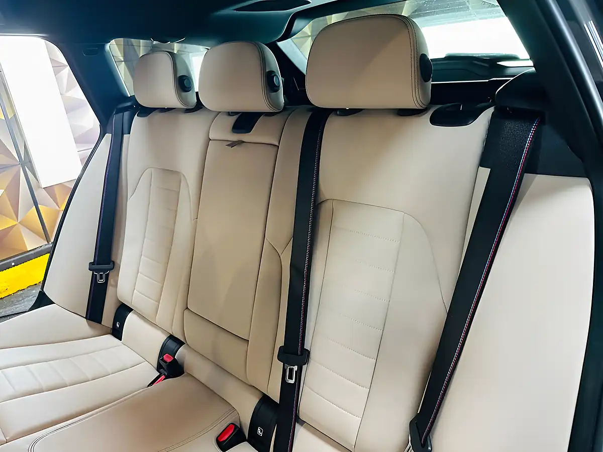Used 2020 BMW 3 Series Touring Dravit Grey - Interior and Exterior details 12