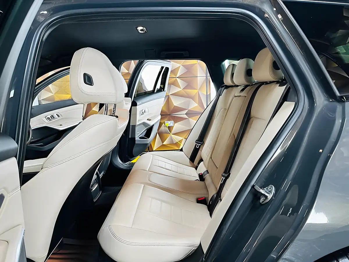 Used 2020 BMW 3 Series Touring Dravit Grey - Interior and Exterior details 20