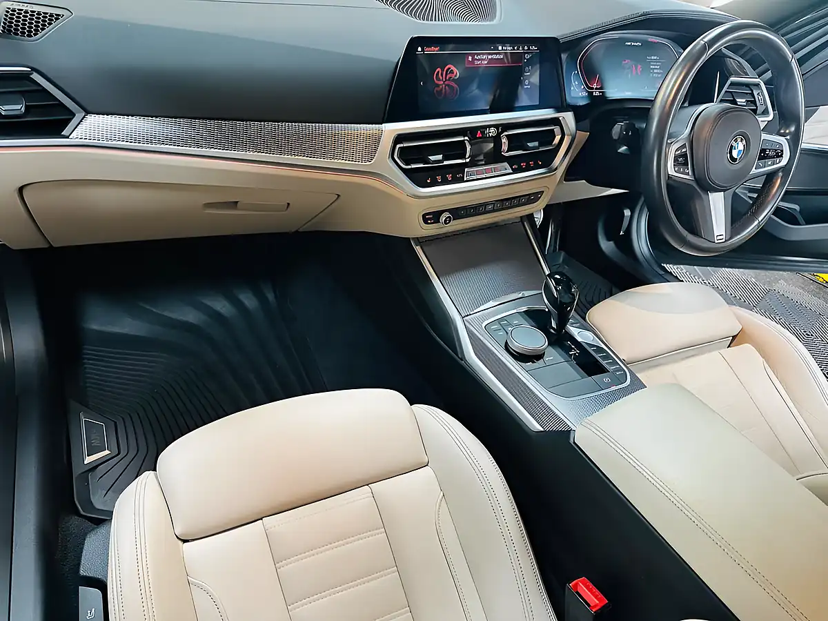 Used 2020 BMW 3 Series Touring Dravit Grey - Interior and Exterior details 5