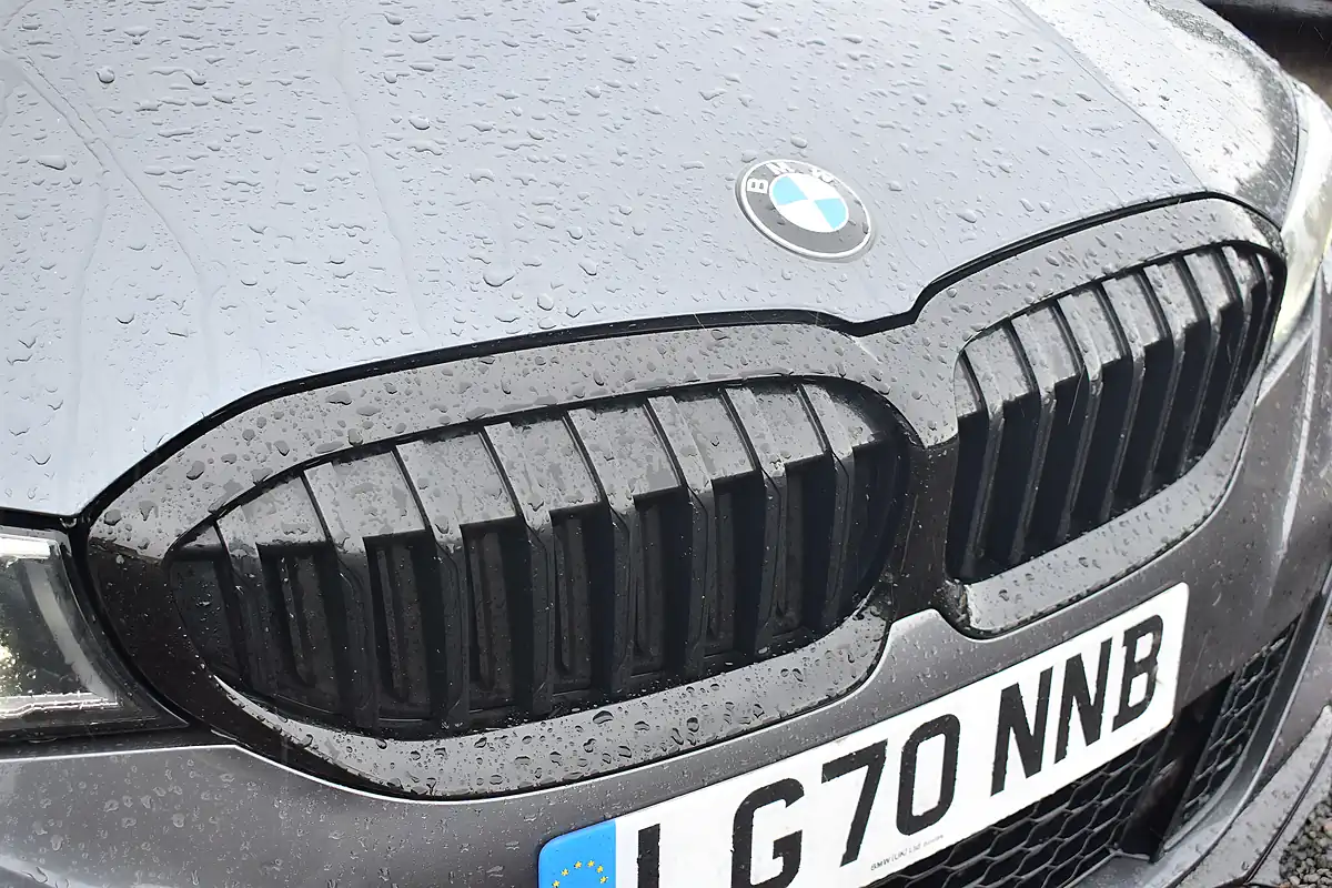 Used 2020 BMW 330e M Sport Grey - Interior and Exterior details 9