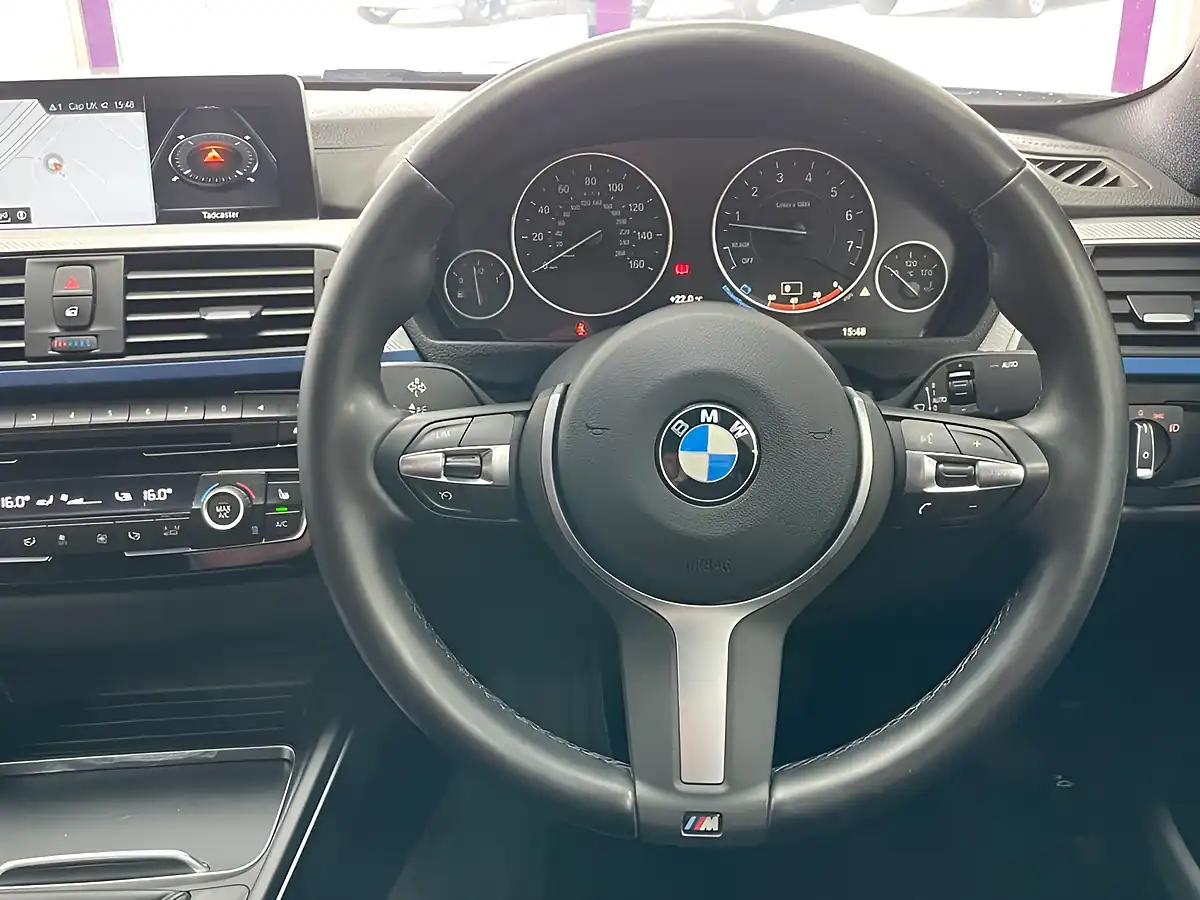 Used 2020 BMW 4 Series Gran Coupe M Sport White - Interior and Exterior details 17