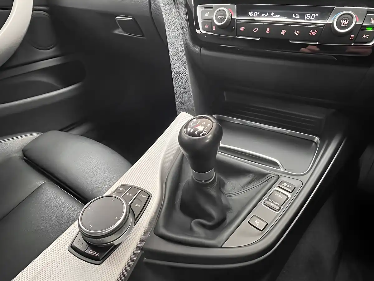 Used 2020 BMW 4 Series Gran Coupe M Sport White - Interior and Exterior details 20