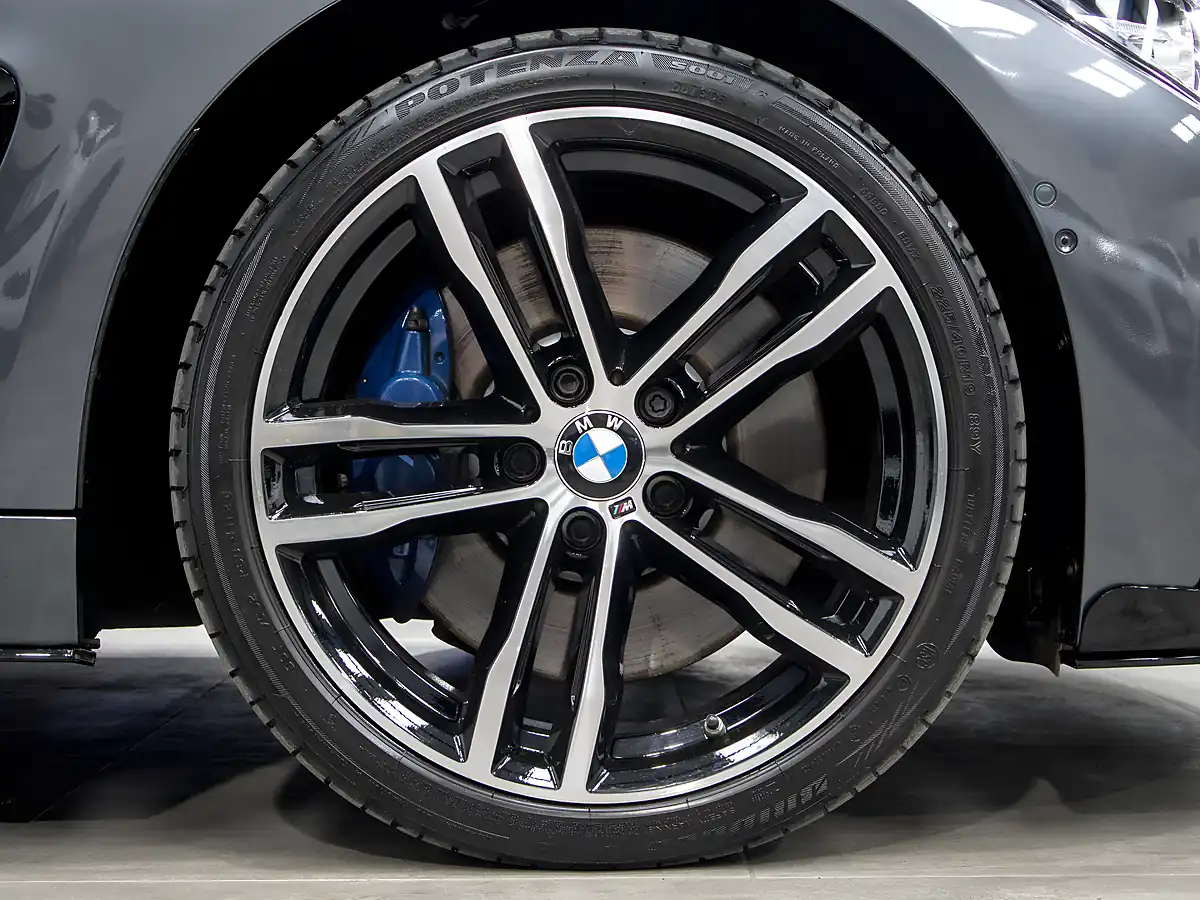Used 2020 BMW 4 Series M Sport Grey - Interior and Exterior details 9