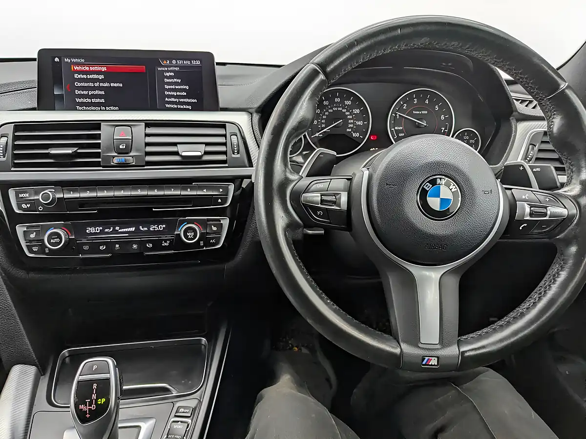 Used 2020 BMW 4 Series M Sport Mineral Grey - Interior and Exterior details 18