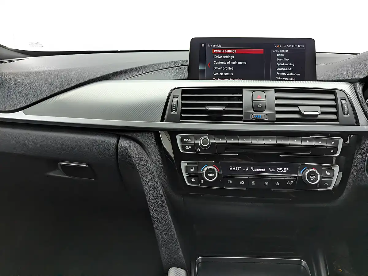 Used 2020 BMW 4 Series M Sport Mineral Grey - Interior and Exterior details 19