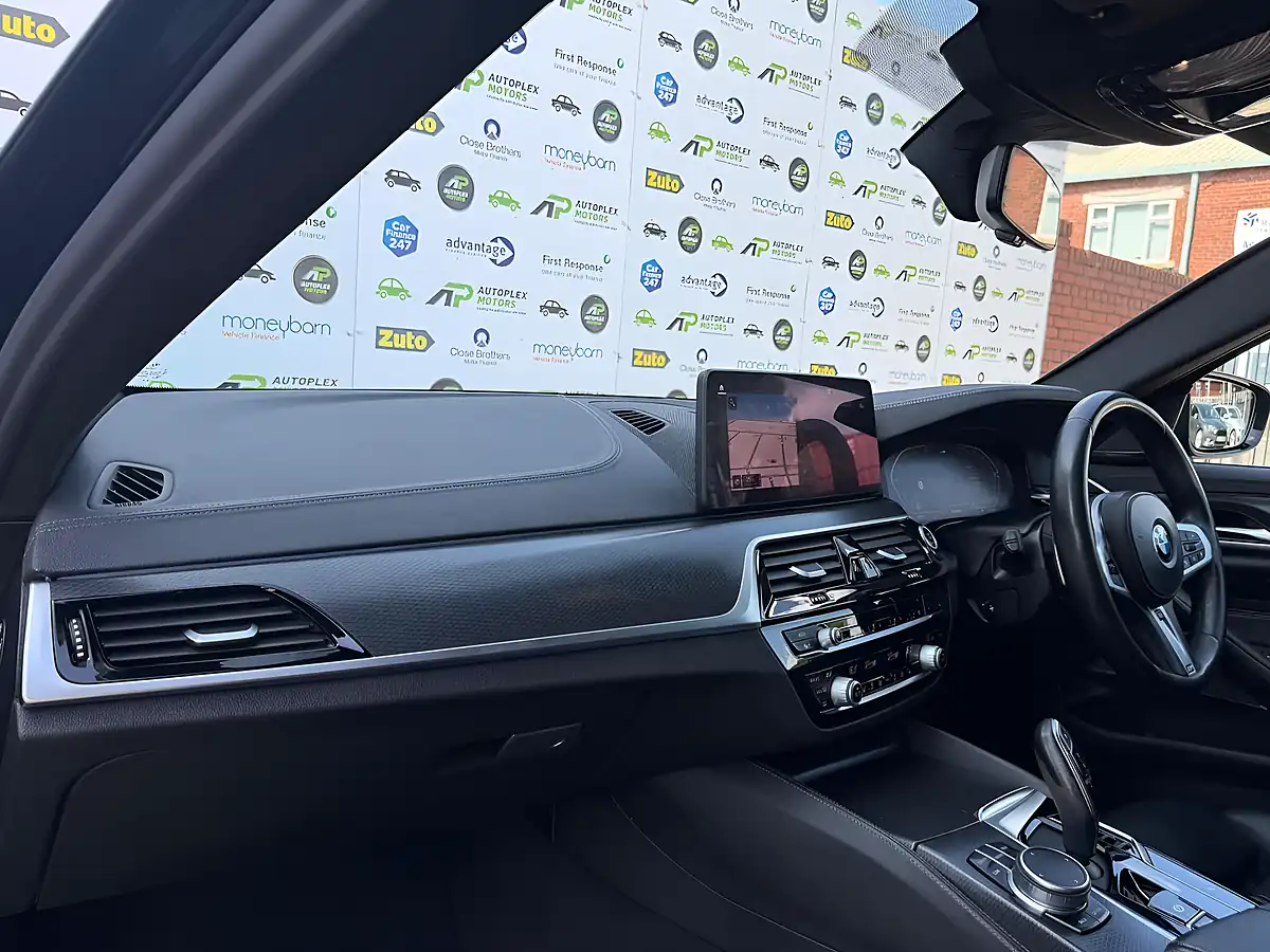 Used 2020 BMW 5 Series M Sport Black - Interior and Exterior details 13