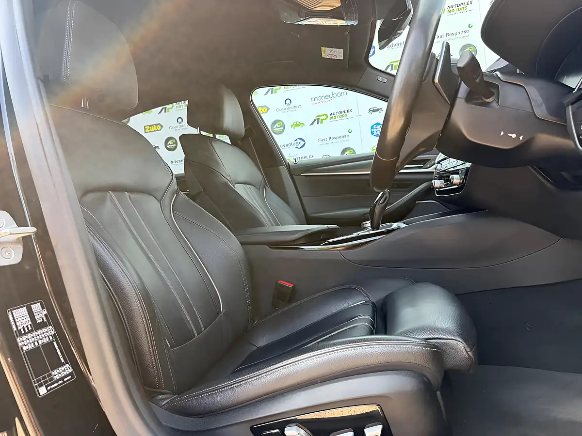 Used 2020 BMW 5 Series M Sport Black - Interior and Exterior details 14