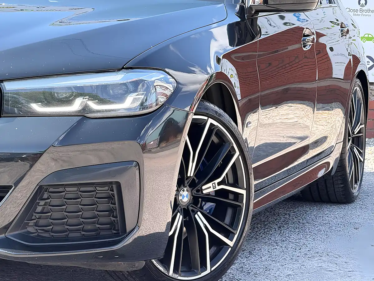 Used 2020 BMW 5 Series M Sport Black - Interior and Exterior details 20