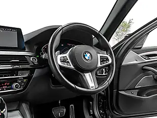 Used 2020 BMW 5 Series M Sport Black Sapphire - Interior and Exterior details 13