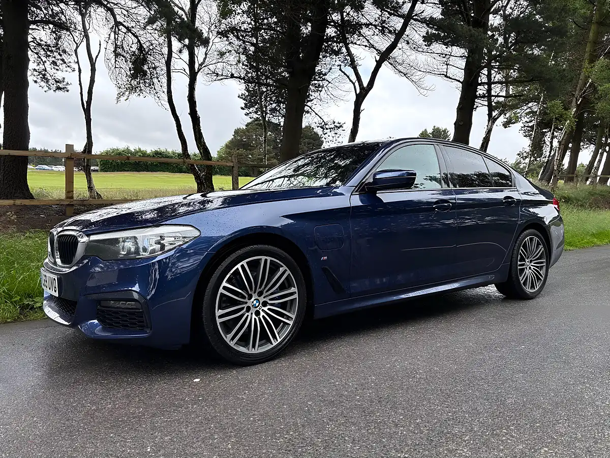 Used 2020 BMW 5 Series M Sport Blue - Interior and Exterior details 13