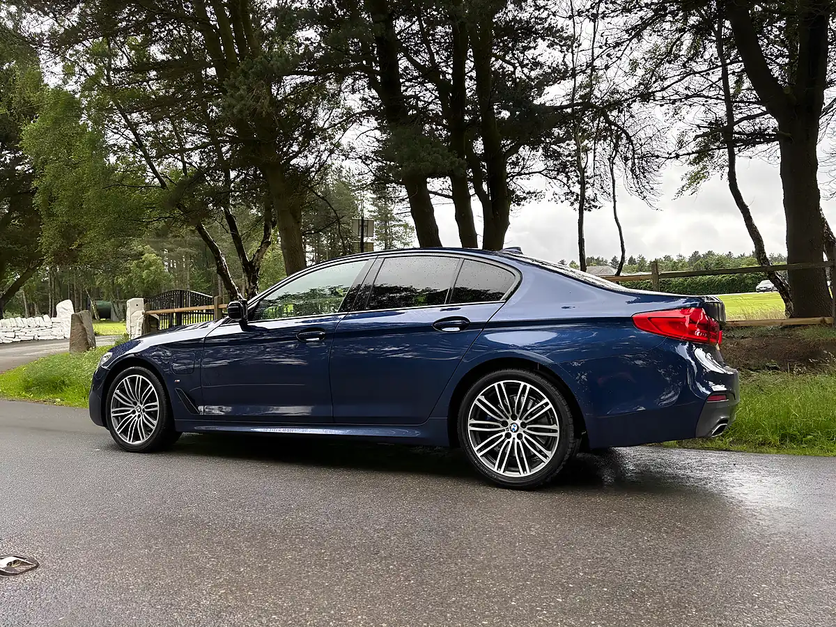 Used 2020 BMW 5 Series M Sport Blue - Interior and Exterior details 16