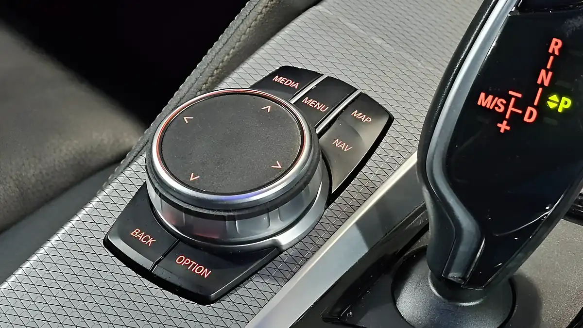 Used 2020 BMW 5 Series M Sport Bluestone - Interior and Exterior details 15