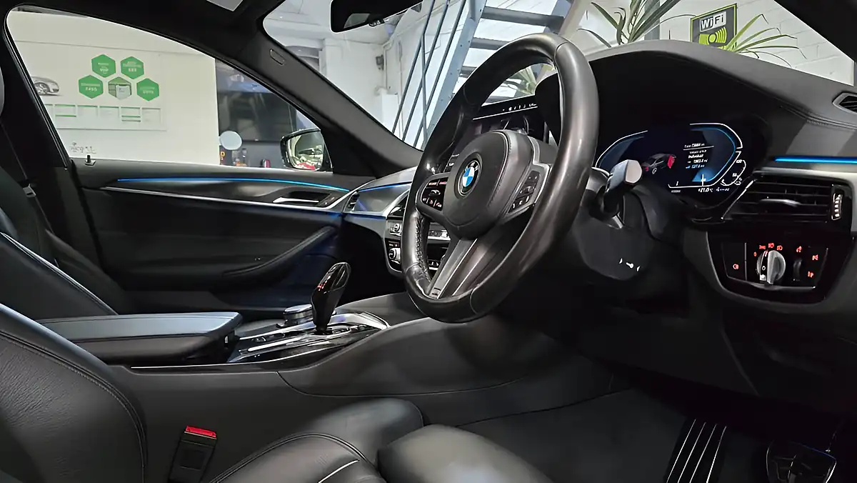 Used 2020 BMW 5 Series M Sport Edition Tanzanite Blue - Interior and Exterior details 13