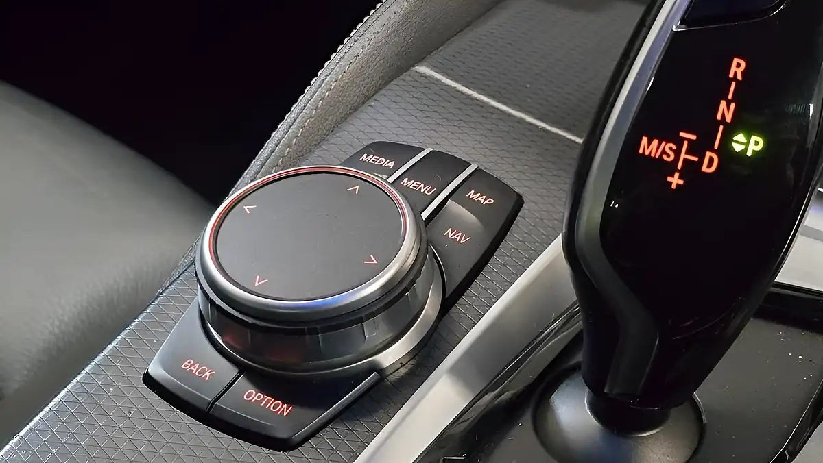 Used 2020 BMW 5 Series M Sport Edition Tanzanite Blue - Interior and Exterior details 16