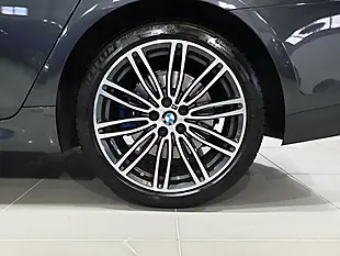 Used 2020 BMW 5 Series M Sport Grey - Interior and Exterior details 14