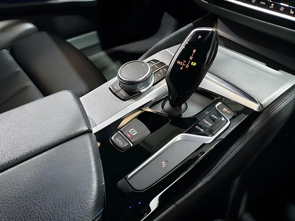 Used 2020 BMW 5 Series M Sport Grey - Interior and Exterior details 18