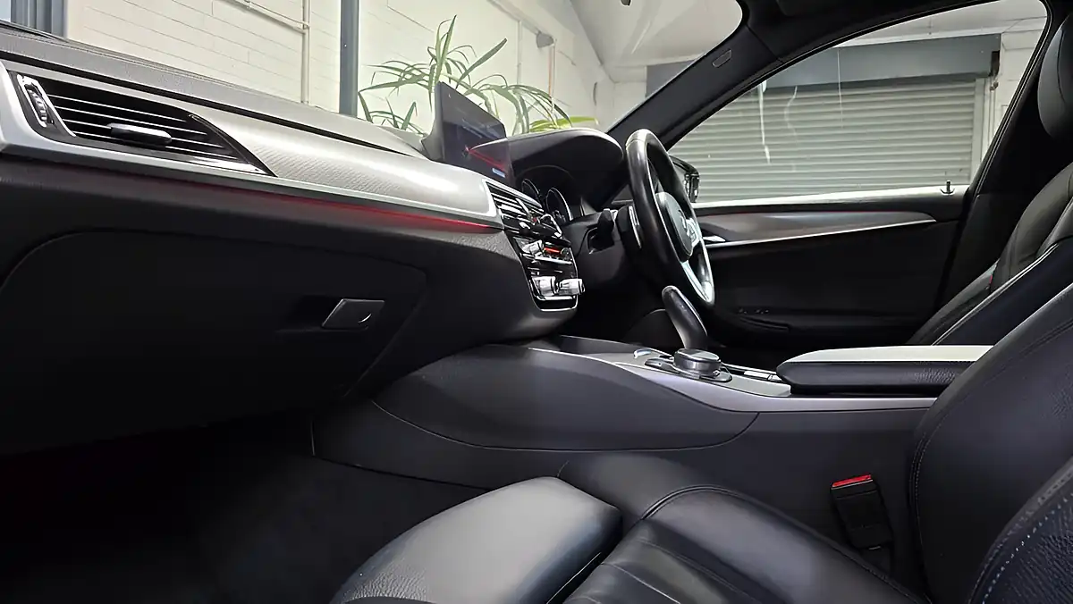 Used 2020 BMW 5 Series M Sport Mediterranean Blue - Interior and Exterior details 12