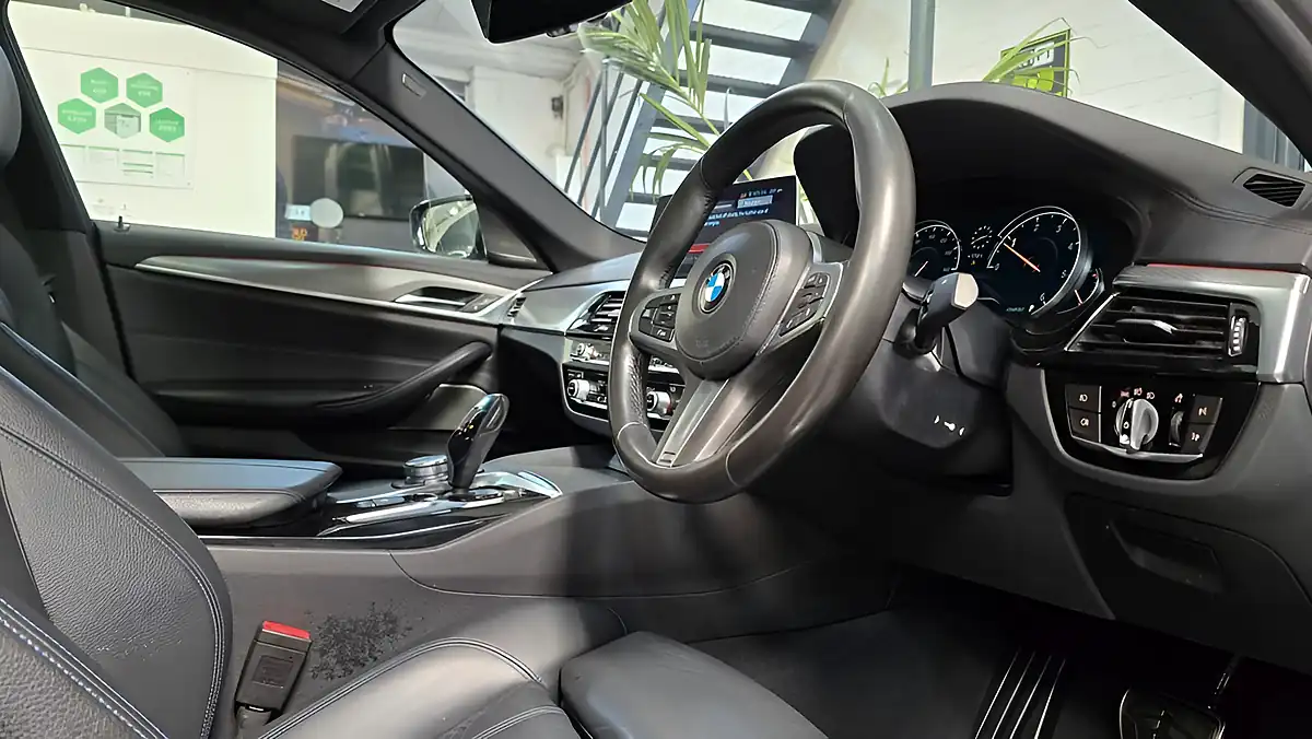 Used 2020 BMW 5 Series M Sport Mediterranean Blue - Interior and Exterior details 13