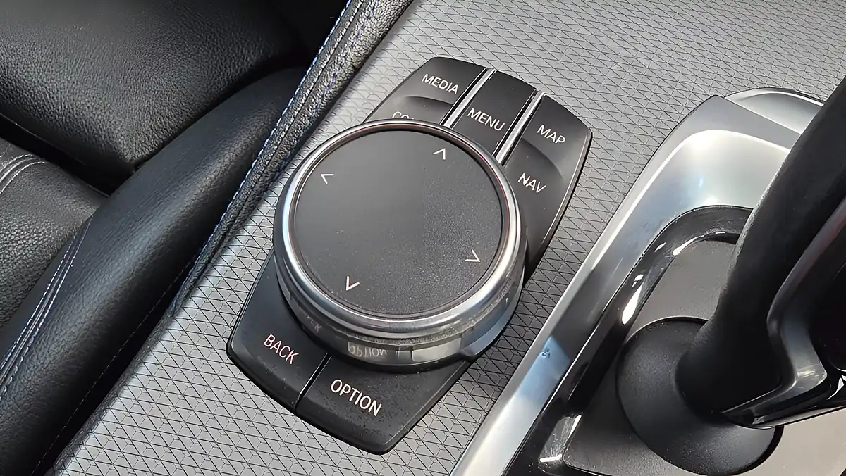 Used 2020 BMW 5 Series M Sport Mediterranean Blue - Interior and Exterior details 16