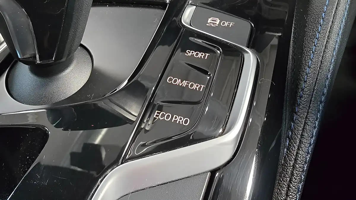 Used 2020 BMW 5 Series M Sport Mediterranean Blue - Interior and Exterior details 17