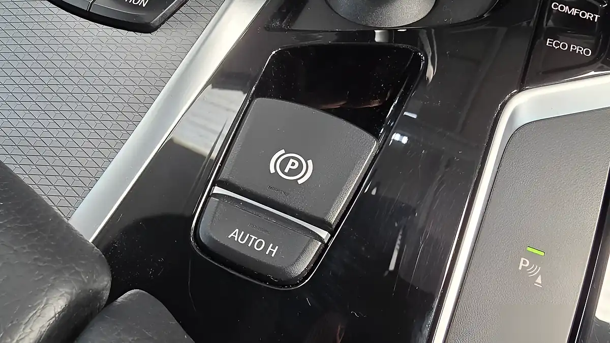 Used 2020 BMW 5 Series M Sport Mediterranean Blue - Interior and Exterior details 18