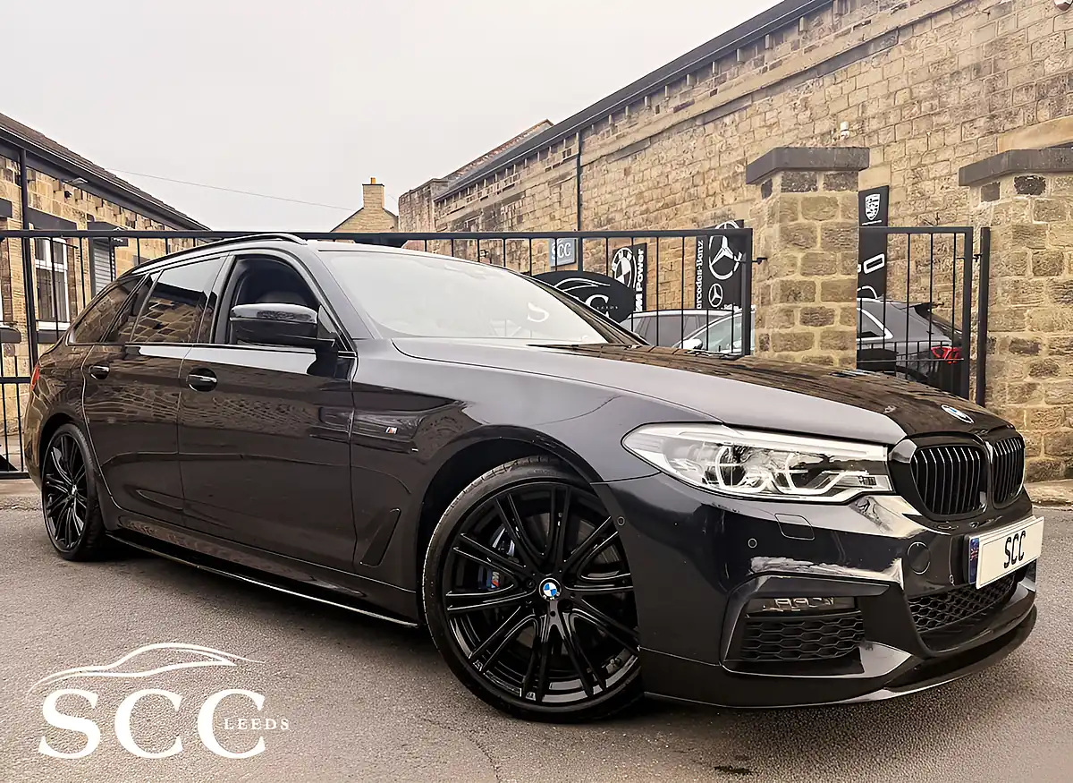 Used 2020 BMW 5 Series M Sport Touring Carbon Black - Front View
