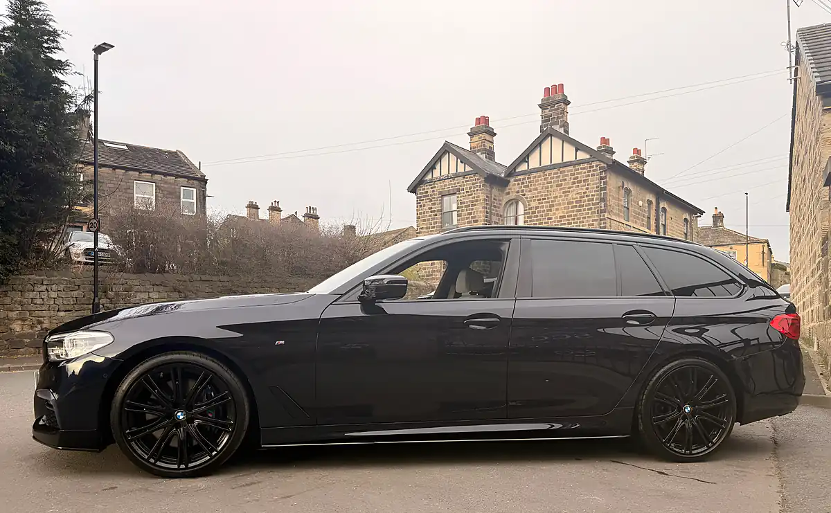 Used 2020 BMW 5 Series M Sport Touring Carbon Black - Interior and Exterior details 8