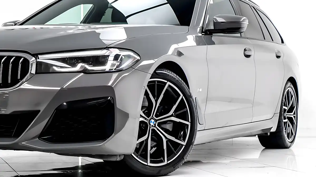 Used 2020 BMW 5 Series M Sport Touring Grey - Interior and Exterior details 9