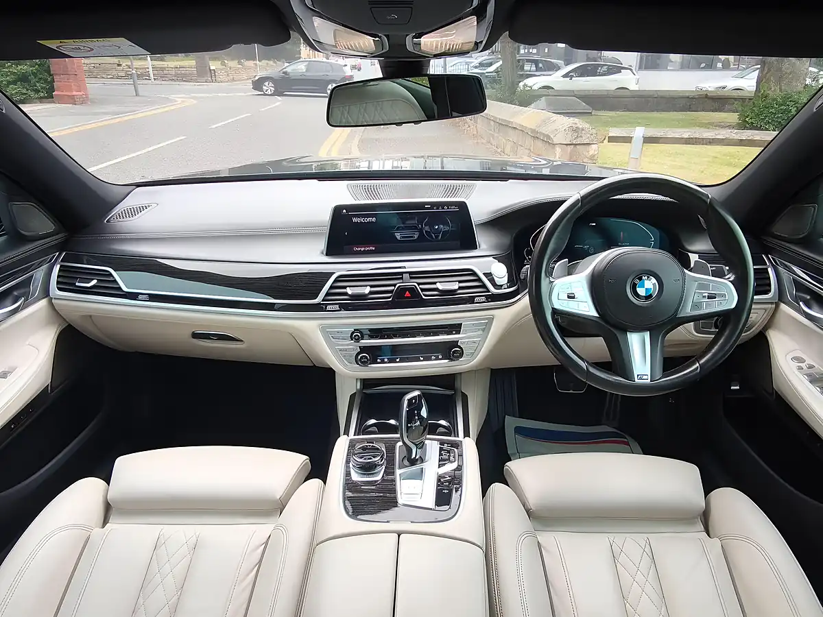 Used 2020 BMW 7 Series M Sport Black - Interior and Exterior details 10