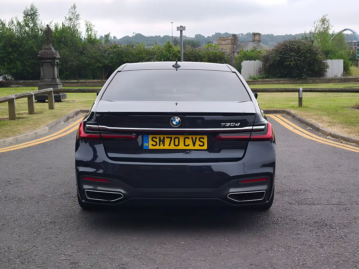Used 2020 BMW 7 Series M Sport Black - Interior and Exterior details 14