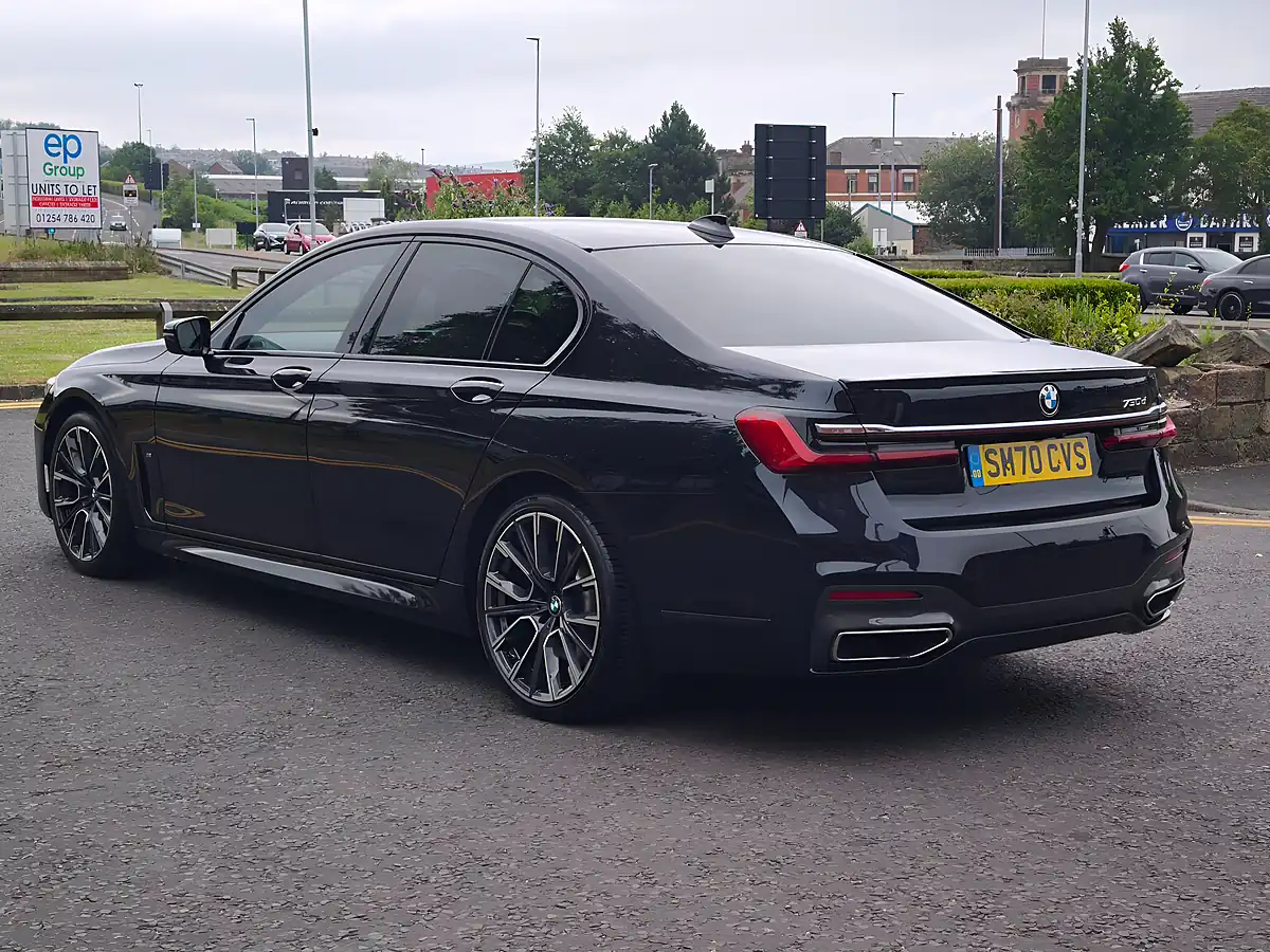 Used 2020 BMW 7 Series M Sport Black - Interior and Exterior details 15