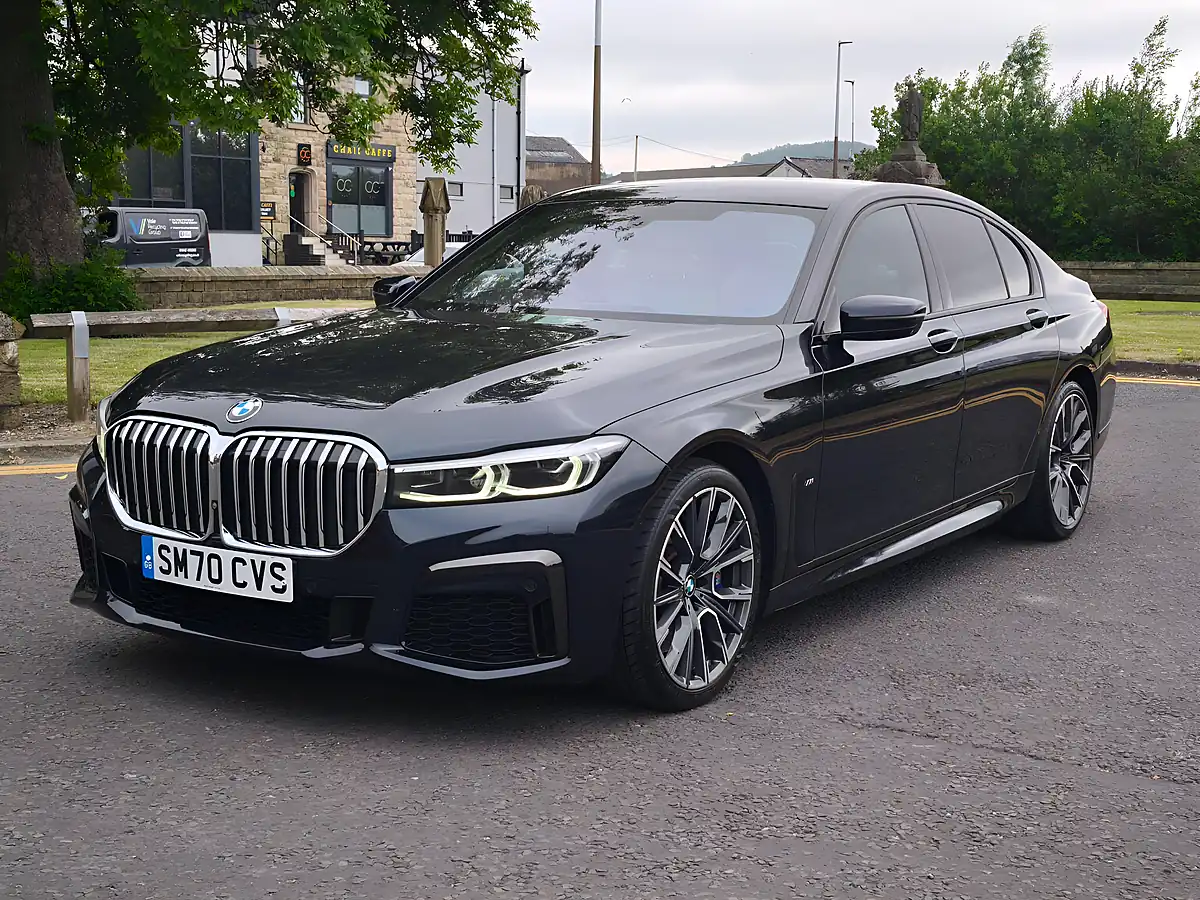 Used 2020 BMW 7 Series M Sport Black - Interior and Exterior details 3
